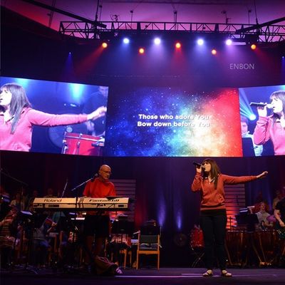 P3.91 AC110V इंडोर फुल कलर एलईडी डिस्प्ले SMD2020 2880HZ