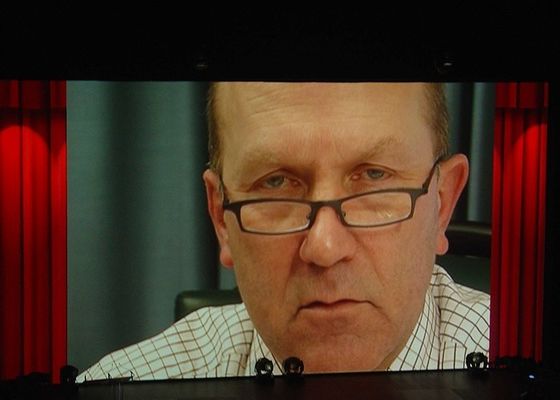 पोर्टेबल SMD2020 900nits क्रिएटिव एलईडी डिस्प्ले विज्ञापन P2.5